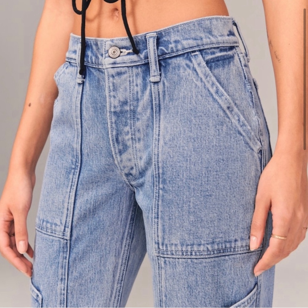 Abercrombie and Fitch Cargo Carpenter Jeans. - Picture 2 of 11